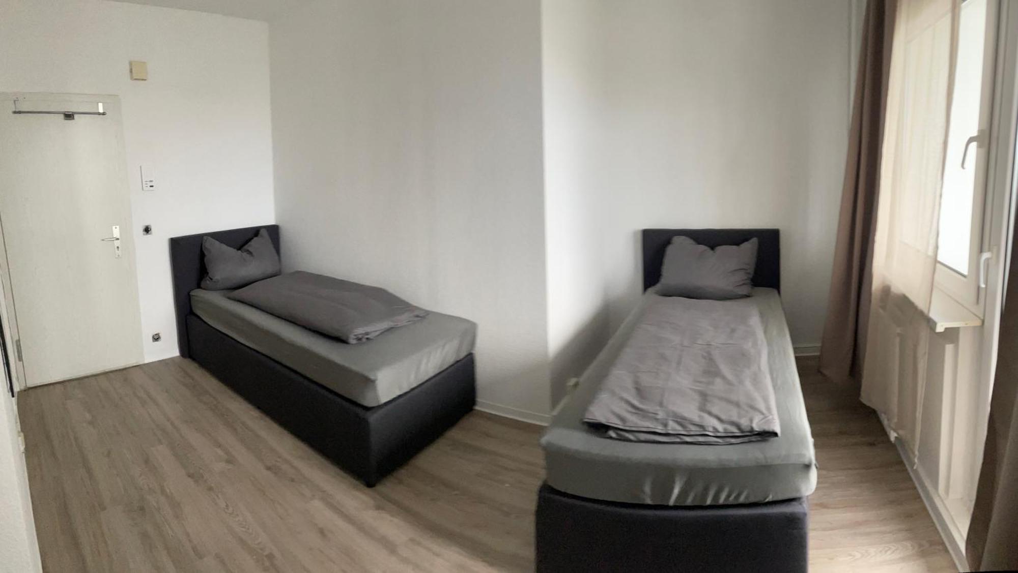 Max Appartements Нойбранденбург Экстерьер фото