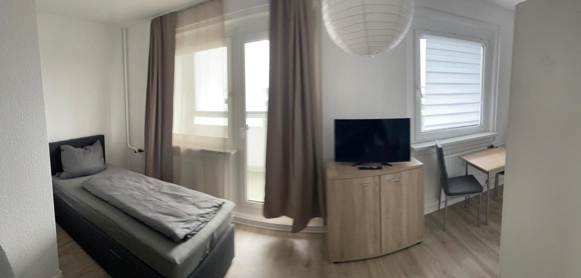 Max Appartements Нойбранденбург Экстерьер фото