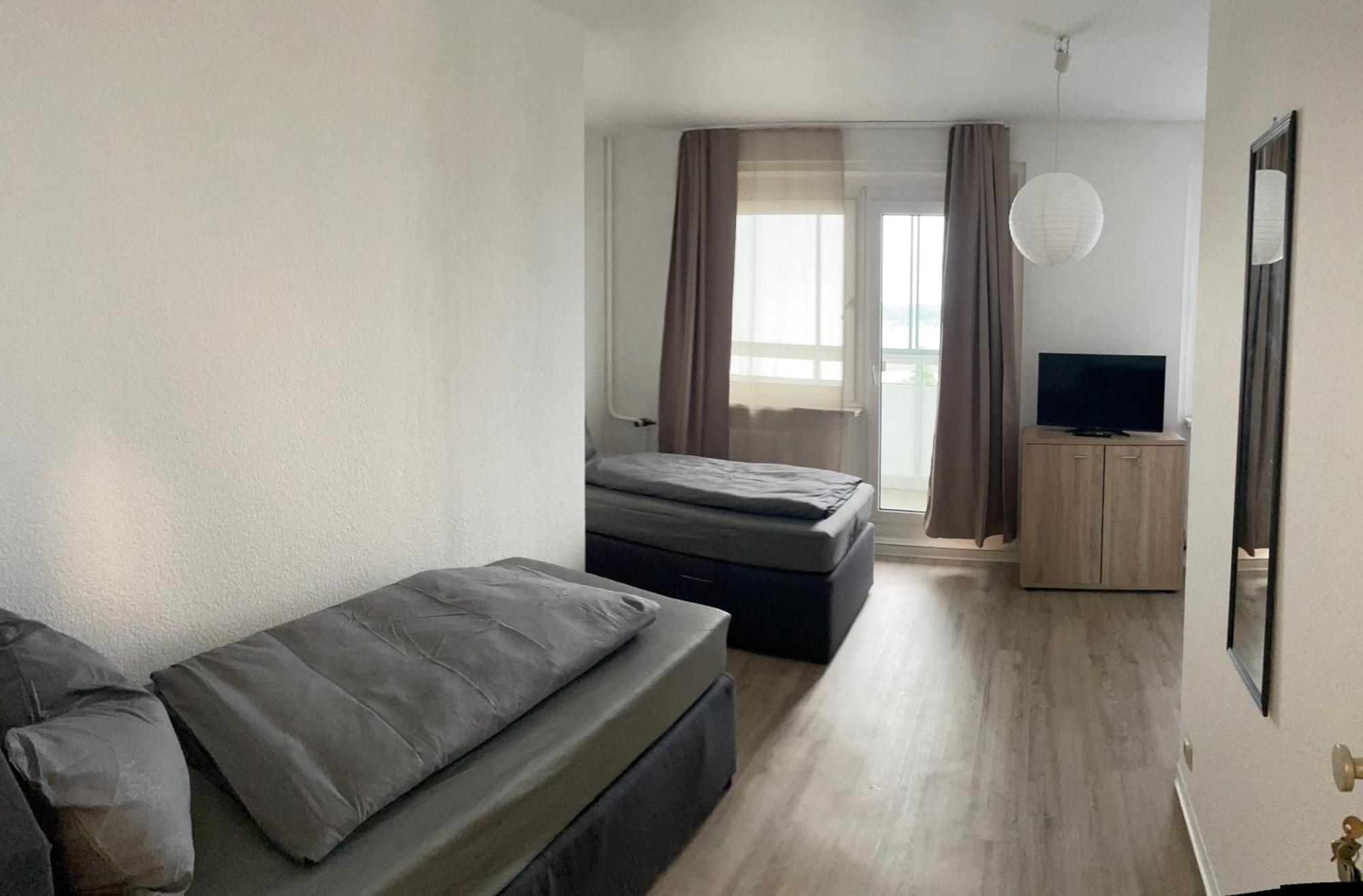 Max Appartements Нойбранденбург Экстерьер фото