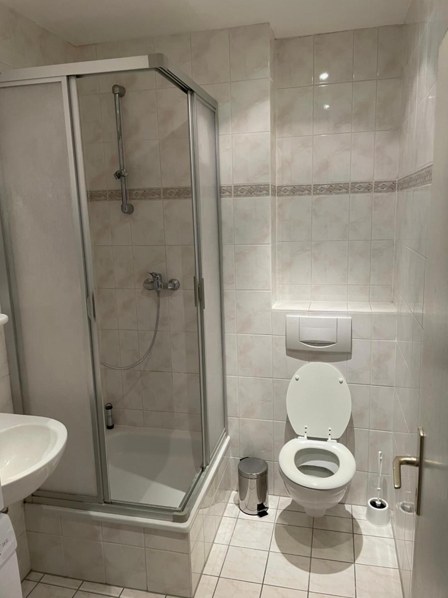 Max Appartements Нойбранденбург Экстерьер фото