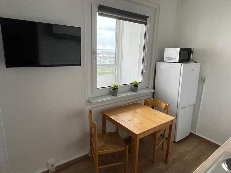 Max Appartements Нойбранденбург Экстерьер фото