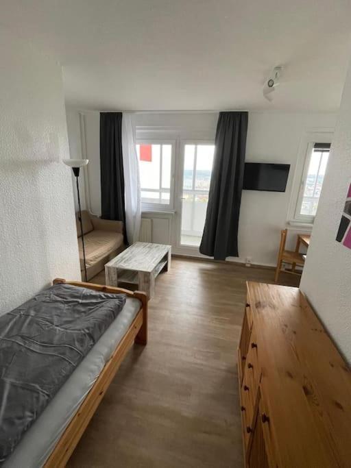 Max Appartements Нойбранденбург Экстерьер фото