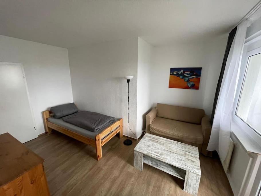 Max Appartements Нойбранденбург Экстерьер фото